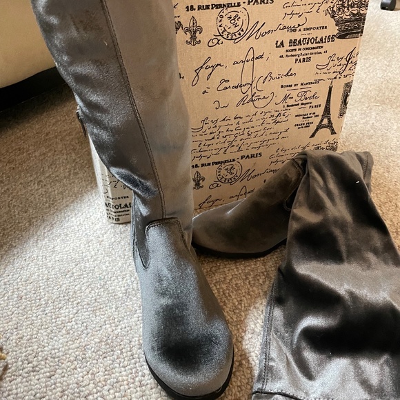 Velvet OTK boots (wide width and wide calf) - Picture 3 of 6